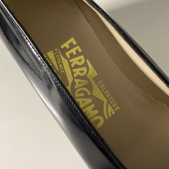 Salvatore Ferragamo Pump Patent Leather Black Block Heel 5 B Vintage Cla… - Picture 8 of 10